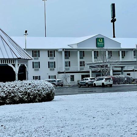 Quality Inn & Suites Bellville - Mansfield Exterior foto